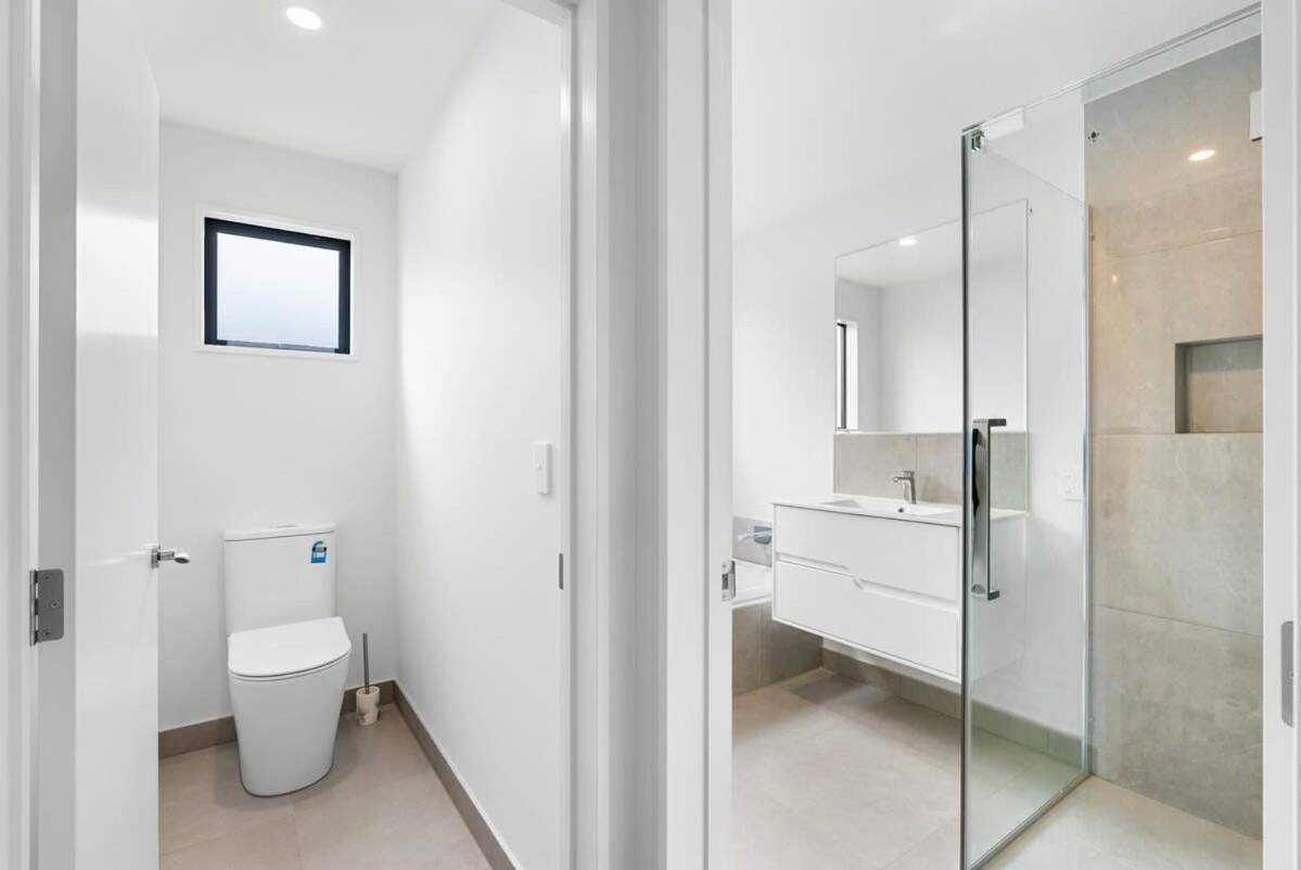 Holiday home Stunning Brand New 4-bedroom In