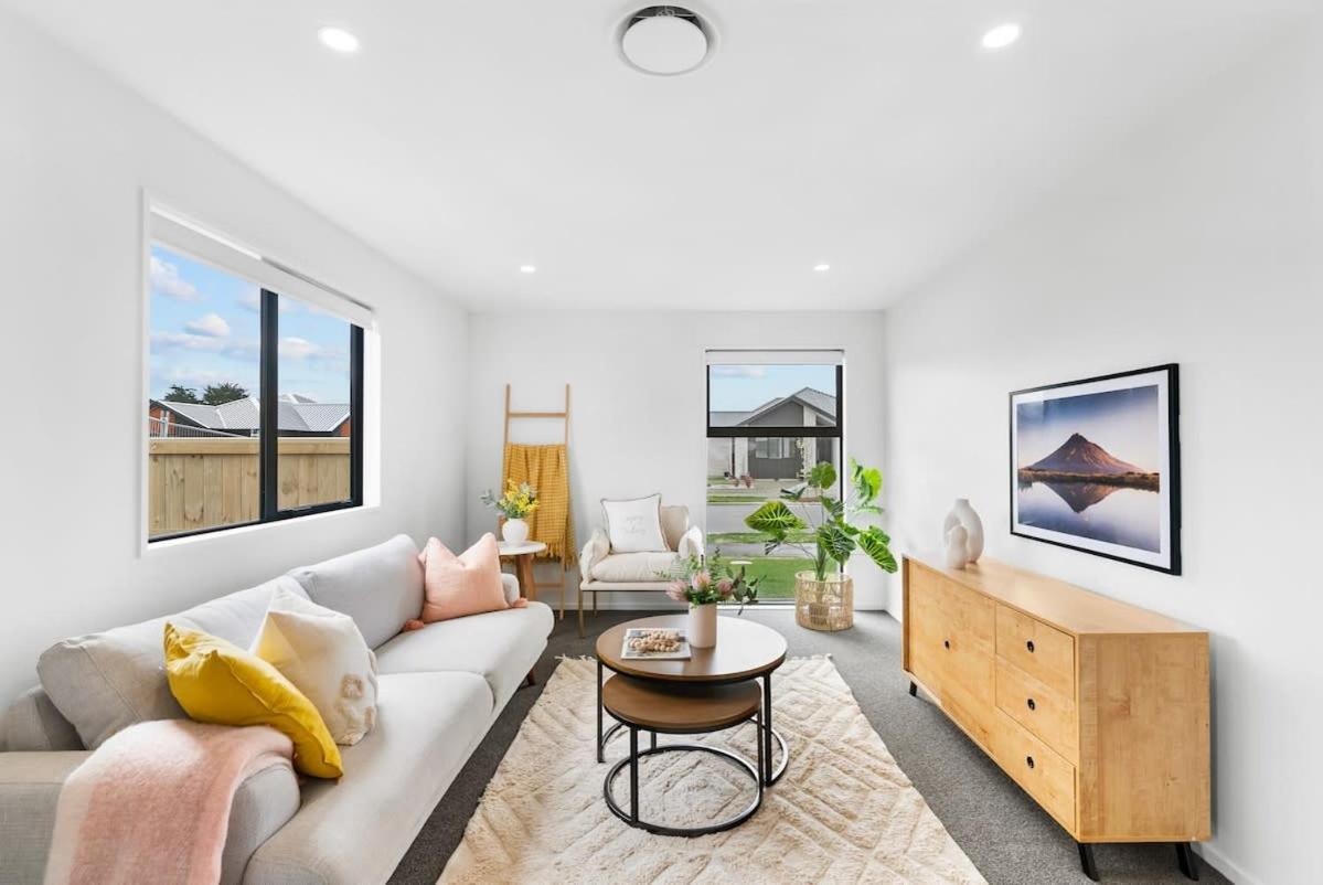 Holiday home Stunning Brand New 4-bedroom In Christchurch