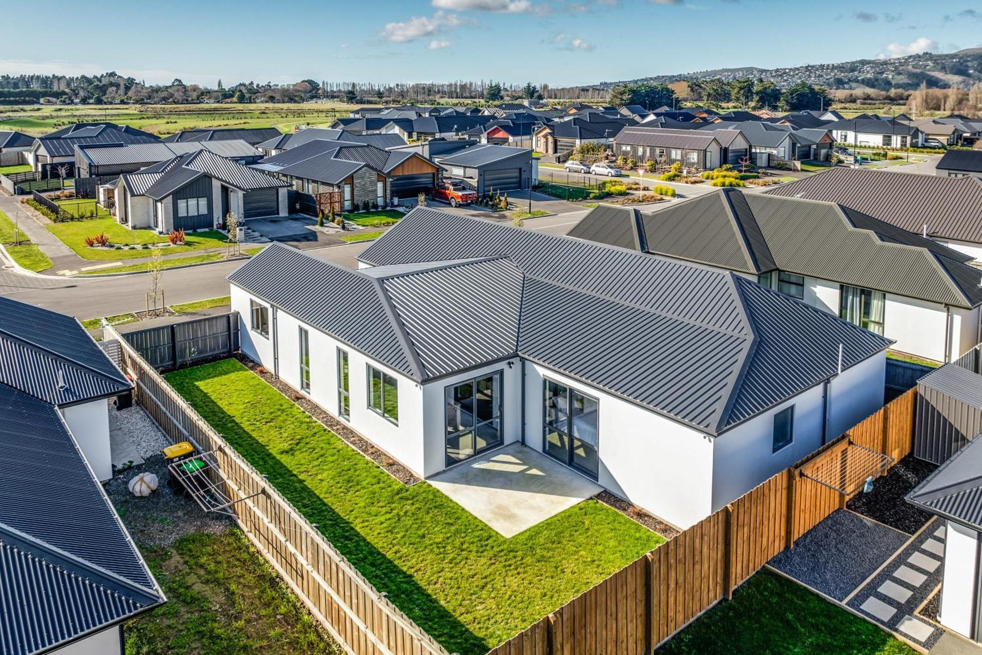 Stunning Brand New 4-bedroom In